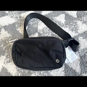 Lululemon Everywhere Belt Bag